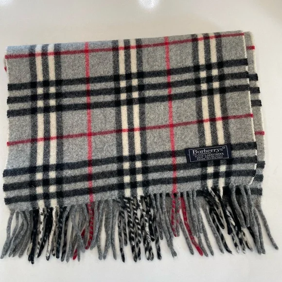 Authentic Burberrys Gray Plaid LambsWool Scarf - Picture 3 of 6